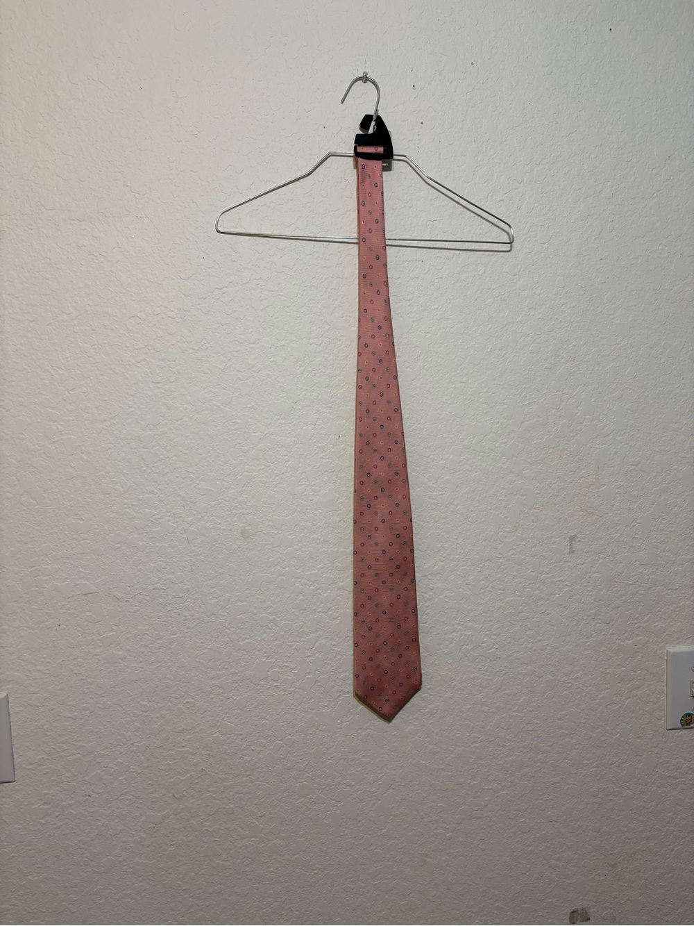 Brooks Brothers Pink Patterned Silk Tie stain resistant